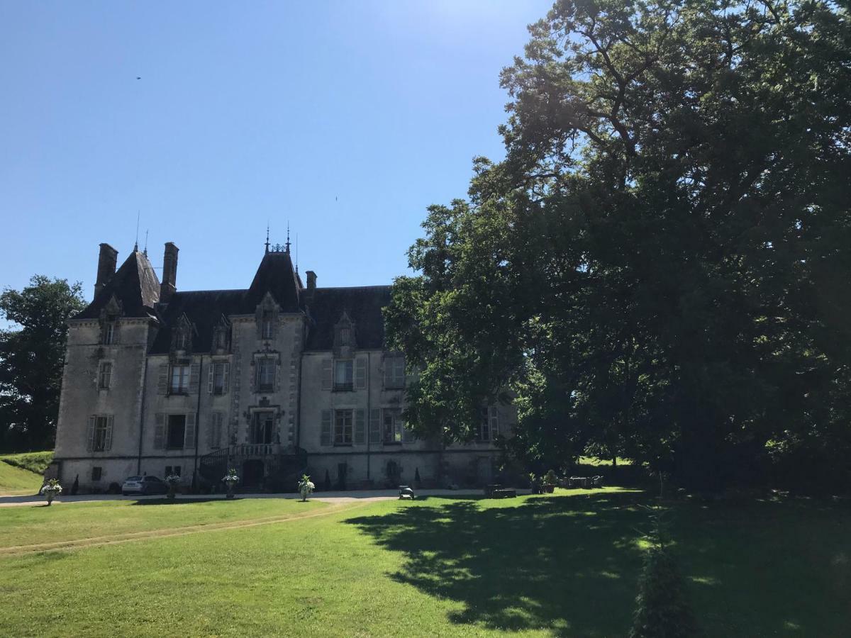 Chateau Pont Jarno B&B Champdeniers Exterior photo